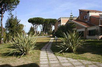 Отель Casa Per Ferie Eremo Santa Rosa Da Lima Рим Экстерьер фото